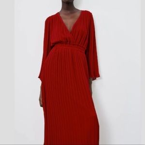 Zara dark Red Pleated Midi Dress size Medium